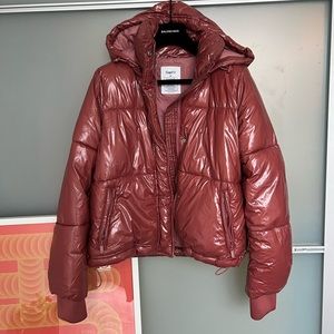 Burgundy puffer jacket, M